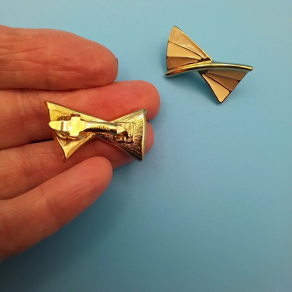Trafari Vintage Creme And Taupe Ribbon Clip On Earrinngs
